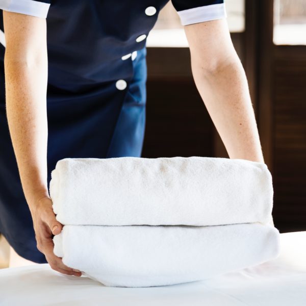 adult-bath-towels-bed-1437861